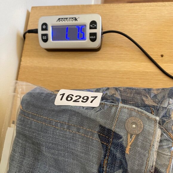 Chicos Jeans Womens 2 US 12 Blue Platinum Straight Leg Distressed Denim Stretch - Picture 11 of 11